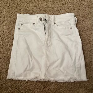 white jean skirt american eagle